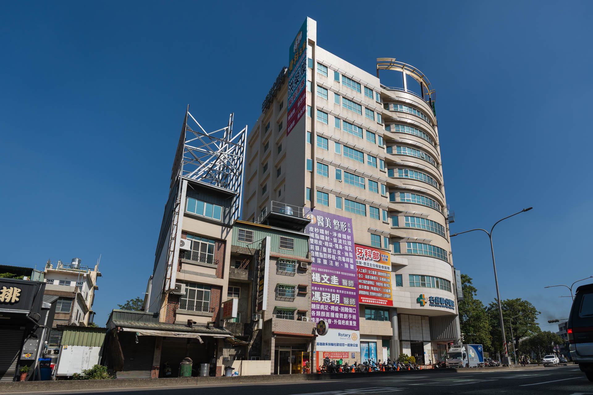 高雄市楠梓區右昌聯合醫院新建工程
